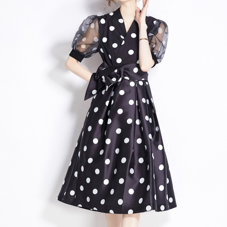 Women's High-End Luxury French Style with Puff Sleeves, Waist Tie, and Flowing Long Skirt