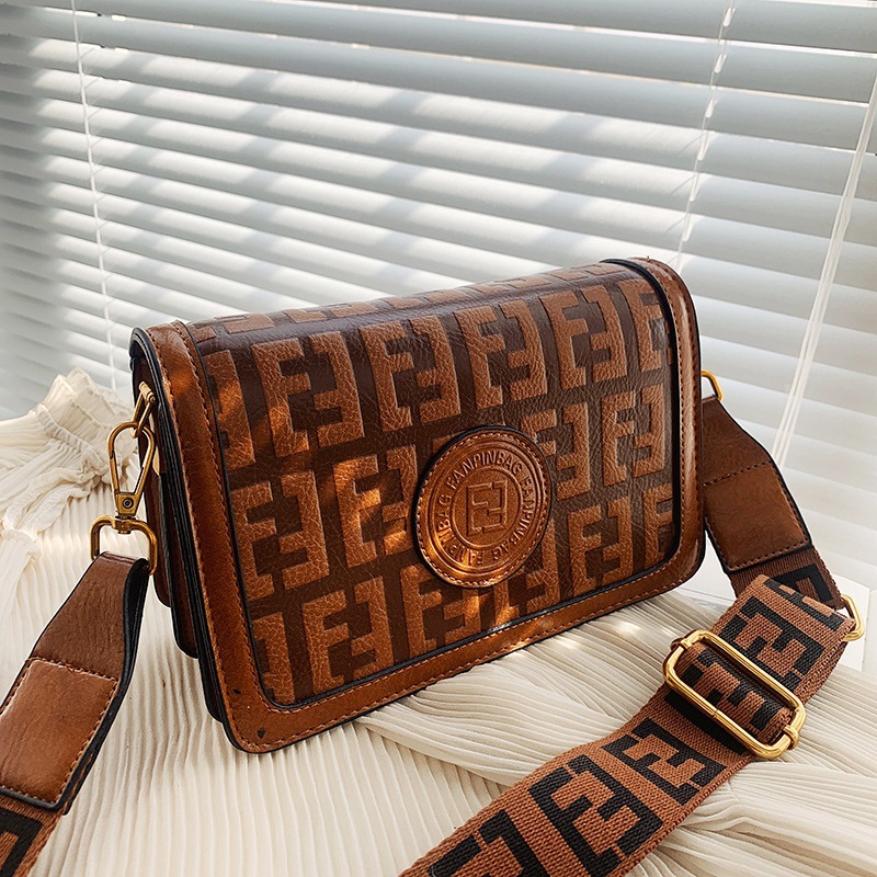 Women's Cross-Border Small Square Bag – Niche Design, Trendy Fashion Handbag & Messenger Bag